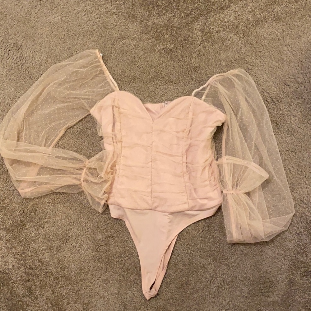 MESH SLEEVE BABY PINK POLKA DOT BODYSUIT